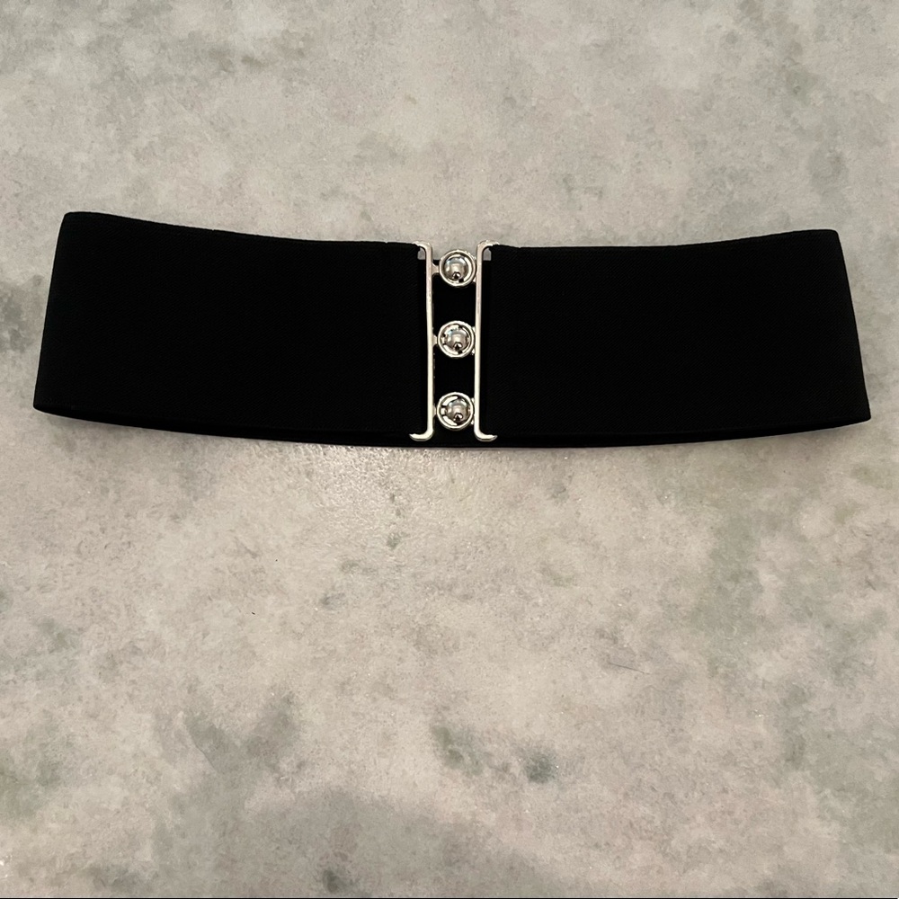 Black stretch belt